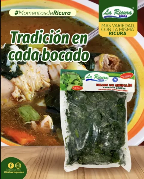 Hojas de chipilín La Ricura empacadas, ingrediente tradicional para sopas y recetas centroamericanas